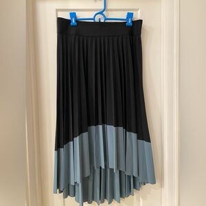 Athleta Swing Forward Pleated Skirt